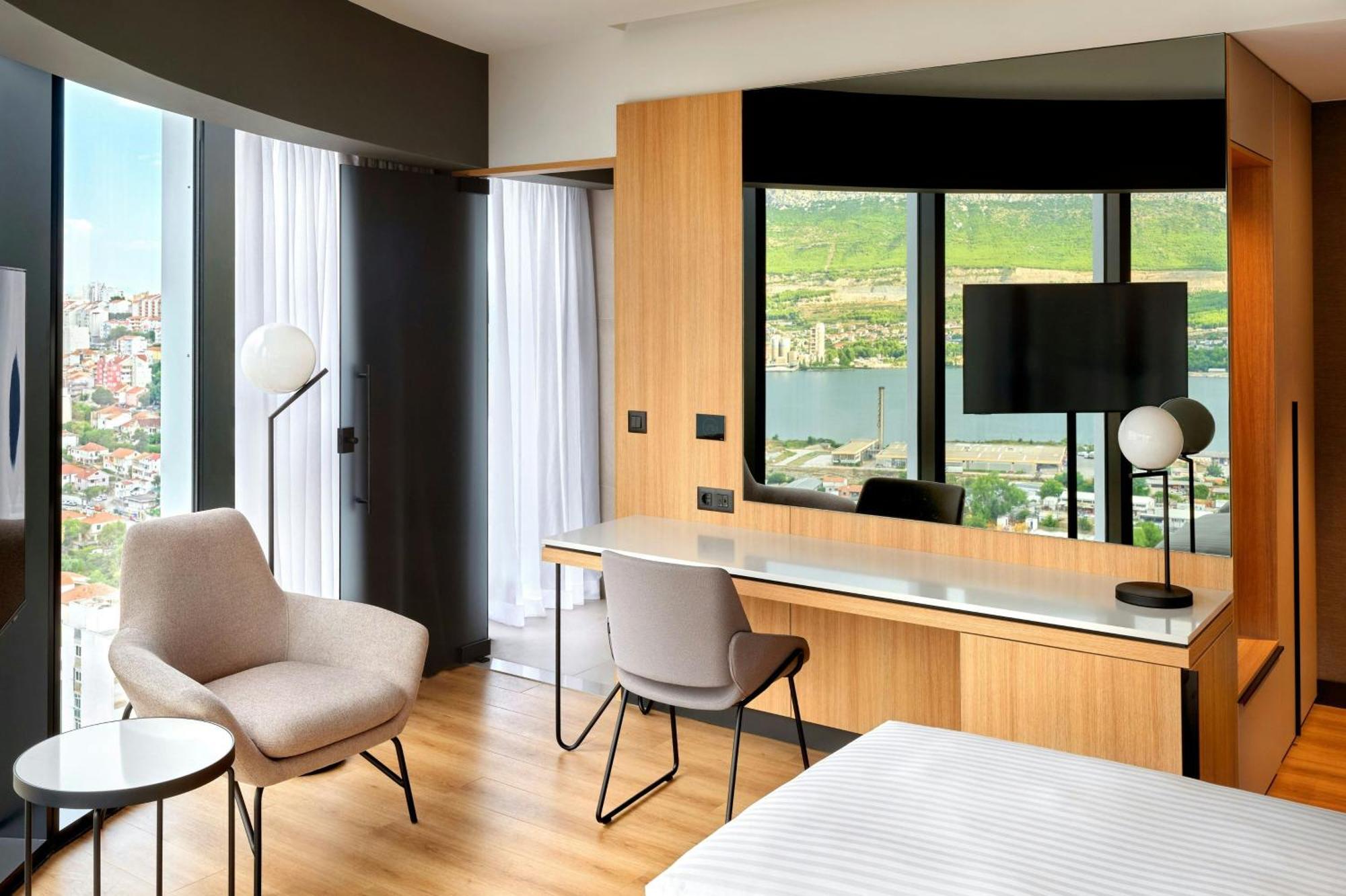 Ac Hotel By Marriott Split Exterior foto